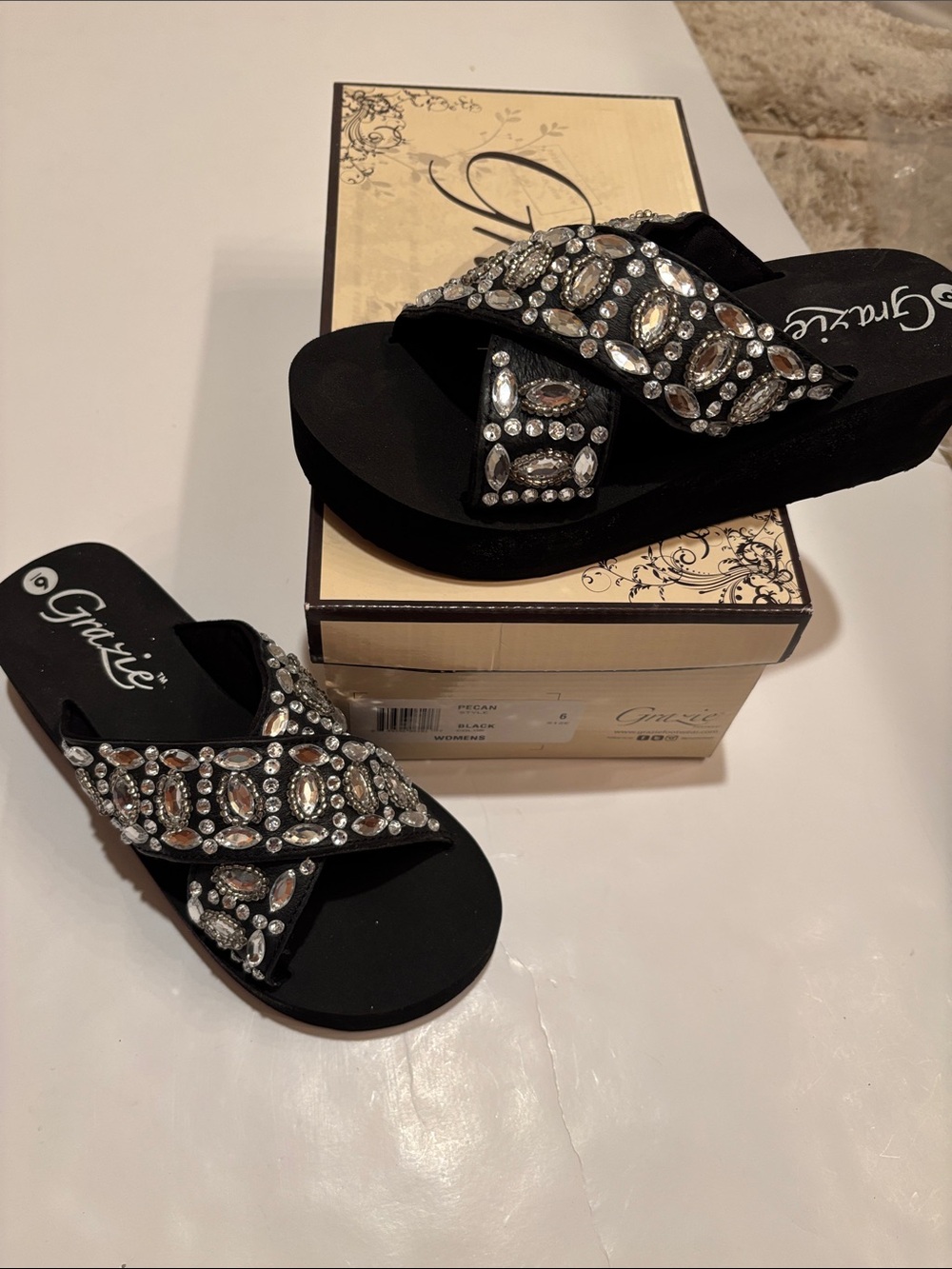 NWT GRAZIE Black Crystal-Embellished Slide Sandals pecan 6 hot! Jewels